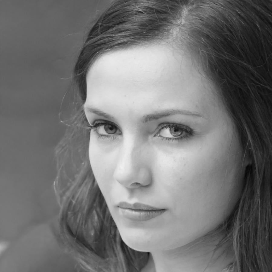 Sarah Hoffmann, Investmentberaterin